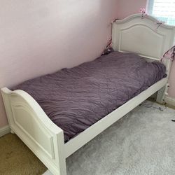 Twin Bed 