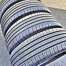 235 55 20 Michelin Tires Con 80% de Vida Las 4