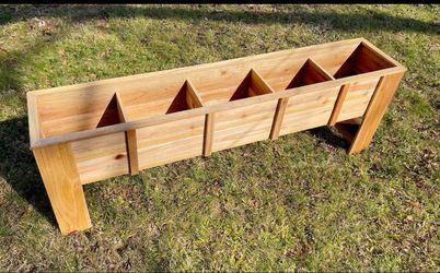 planter box with dividers