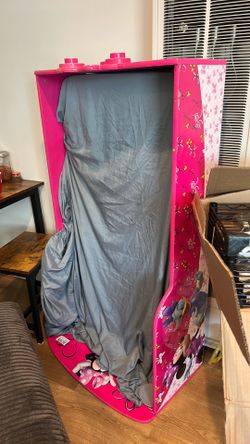 Minnie Mouse bed free