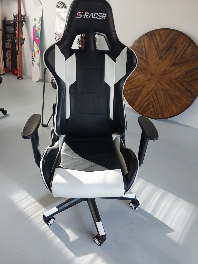 S-Racer. Gaming Chair 