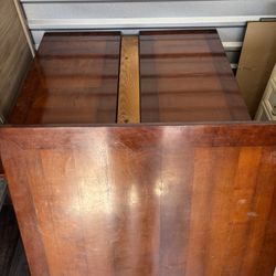 Dining Room Table And Chairs 