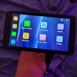 Apple Carplay / Android Auto Touchscreen Car Device