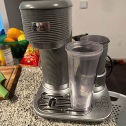 Mr. Coffee 4 in 1 iced & hot Coffee maker