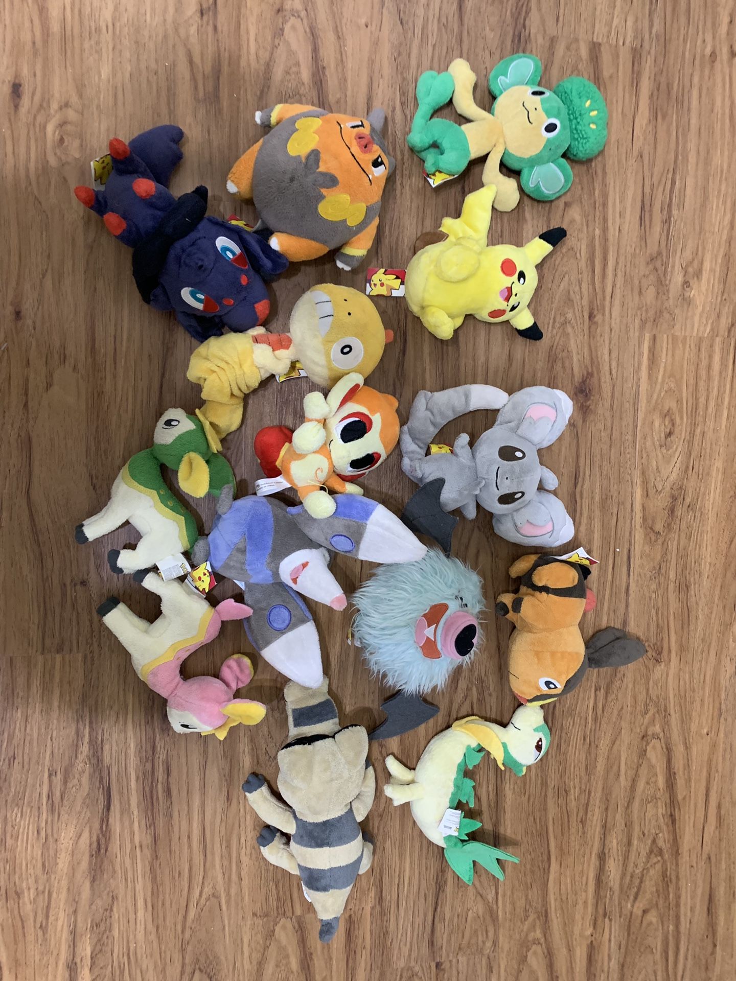 Pokemon plush toys lot