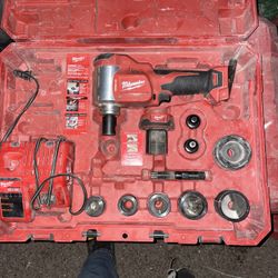 Milwakee Cordless Knock Out Tool Set