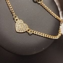 New Gold Plated Heart Bracelet$20