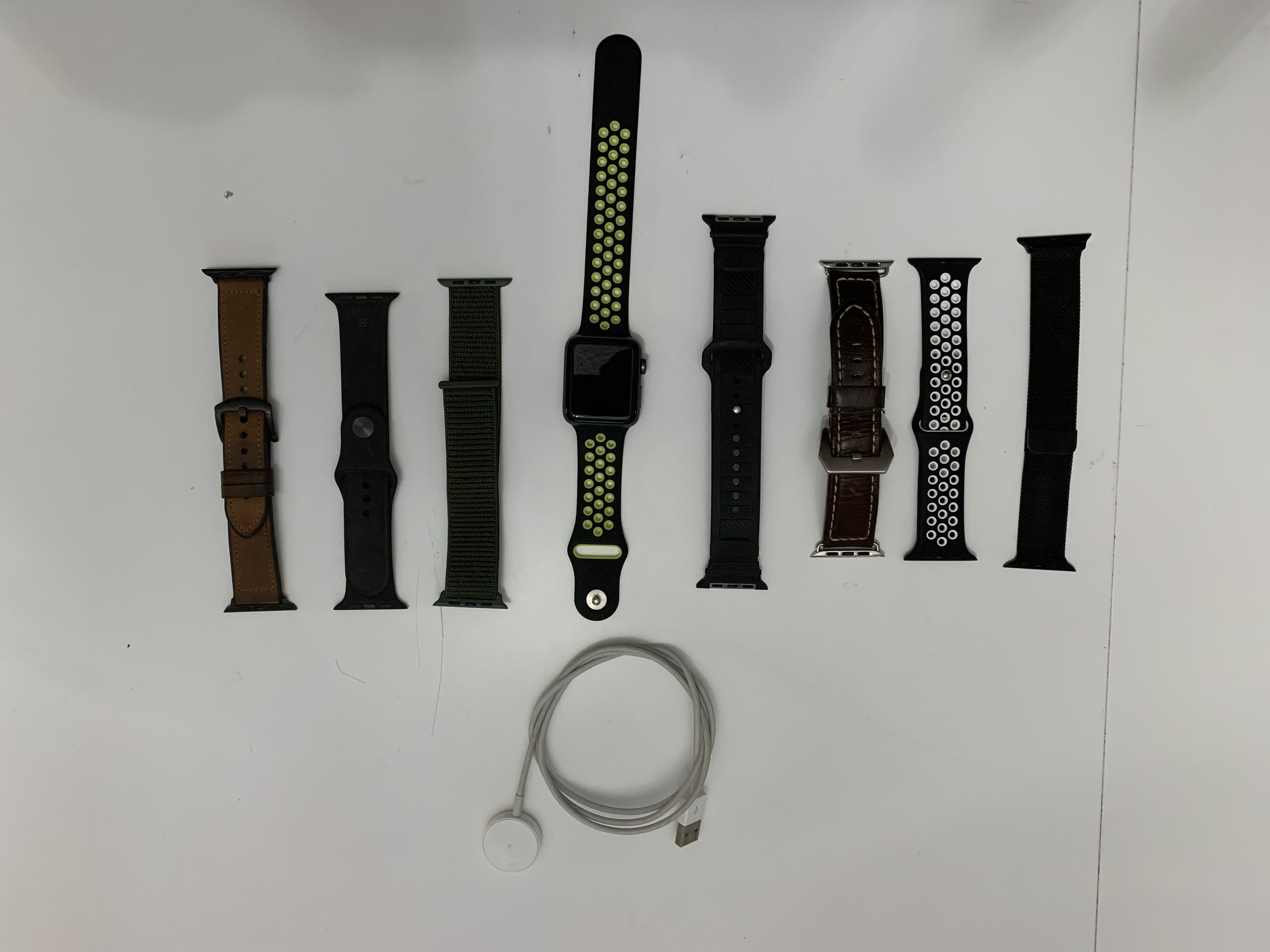 Apple Watch Series 2 42mm - Space Grey - 8 Interchangeable Watch Bands