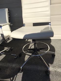 Stool chair brand new $$$85$$dlrs