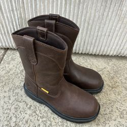 Men’s Work Boots Slip On Size 7.5