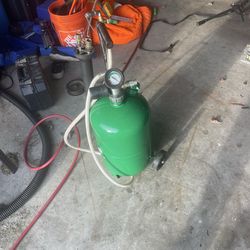 Oil extractor 6 1/2 gal