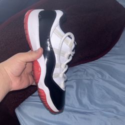 Jordan 11 Low Bred Concord 