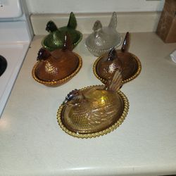 These Vintage Collectables Is An Olive Green, Two Gold Carnival Glass, Clear & Amber Glass HONS