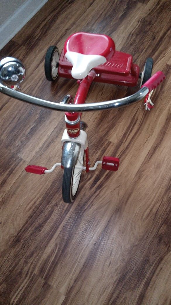 Classic Red Dual Tricicle