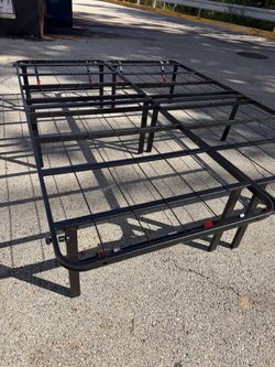 Metal fondable bed frame