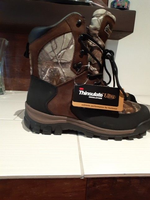 Botas rocky Men Waterproof Camo Size 10$60