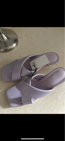 Brand new Mox Lavender Cross-Strap Slide Sandals size 8