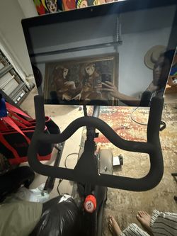Peloton bike+ 2020 + Weighs