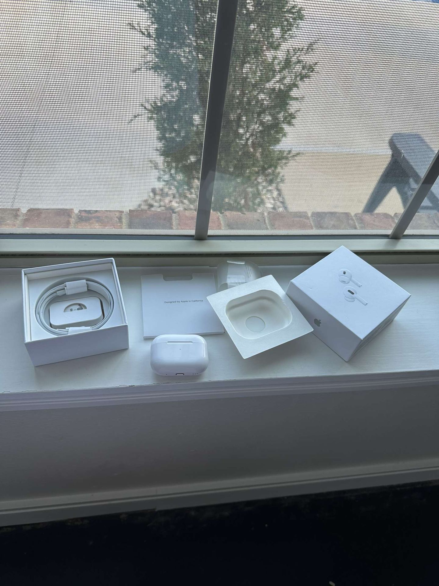 Airpods pro’s Generation 2 slightly used