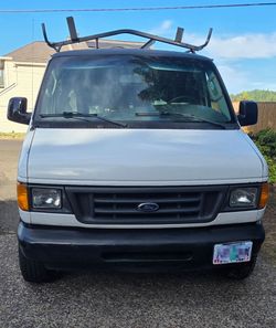 2004 Ford E-250