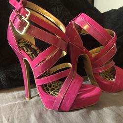 Pink heels Dollhouse