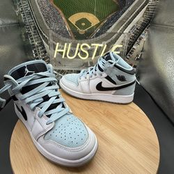 Nike Air Jordan 1 Mid 'Ice Blue' White SE (GS) Size 5.5Y