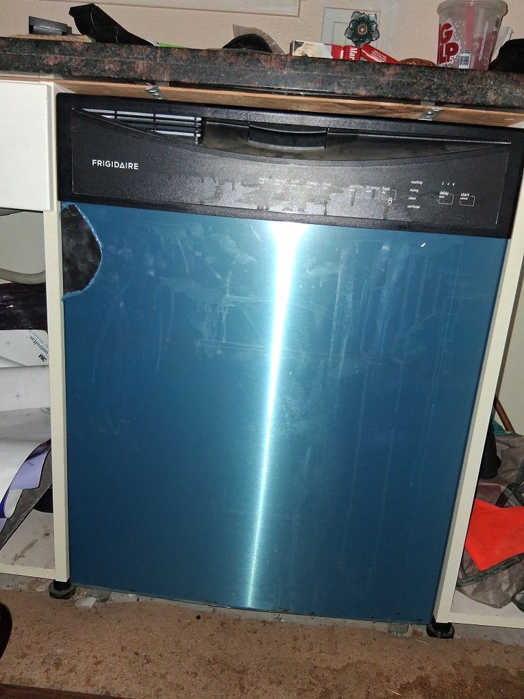 Brand NEW DISHWASHER