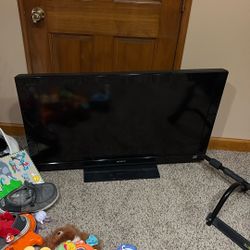 40” Sony Bravia Tv
