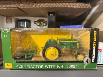 ERTL John Deere 420 Tractor with KBL Disc Precision Key Series 4 1/16 - New in Box