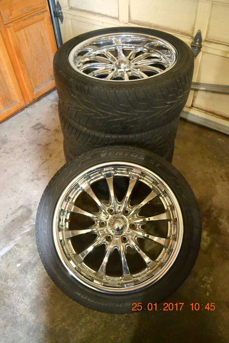 20" chrome Boss Motorsport Rims with Hankook Venus Tires. 307 20x8.5