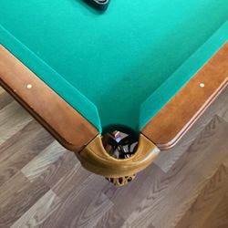 Pool Table Delivery Avail. 8 Foot With New Cushions N New Felt Of Your Choice 