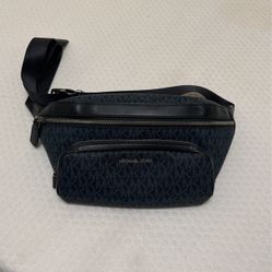 Michael Kors MK Signature Belt Bag