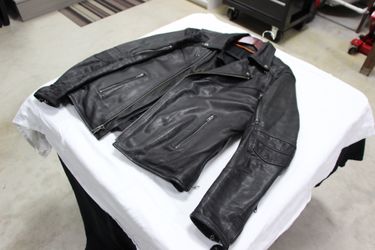Milwaukee Leathers Men's Triple Stitch Beltless Black Leather Jacket with Gun Pockets