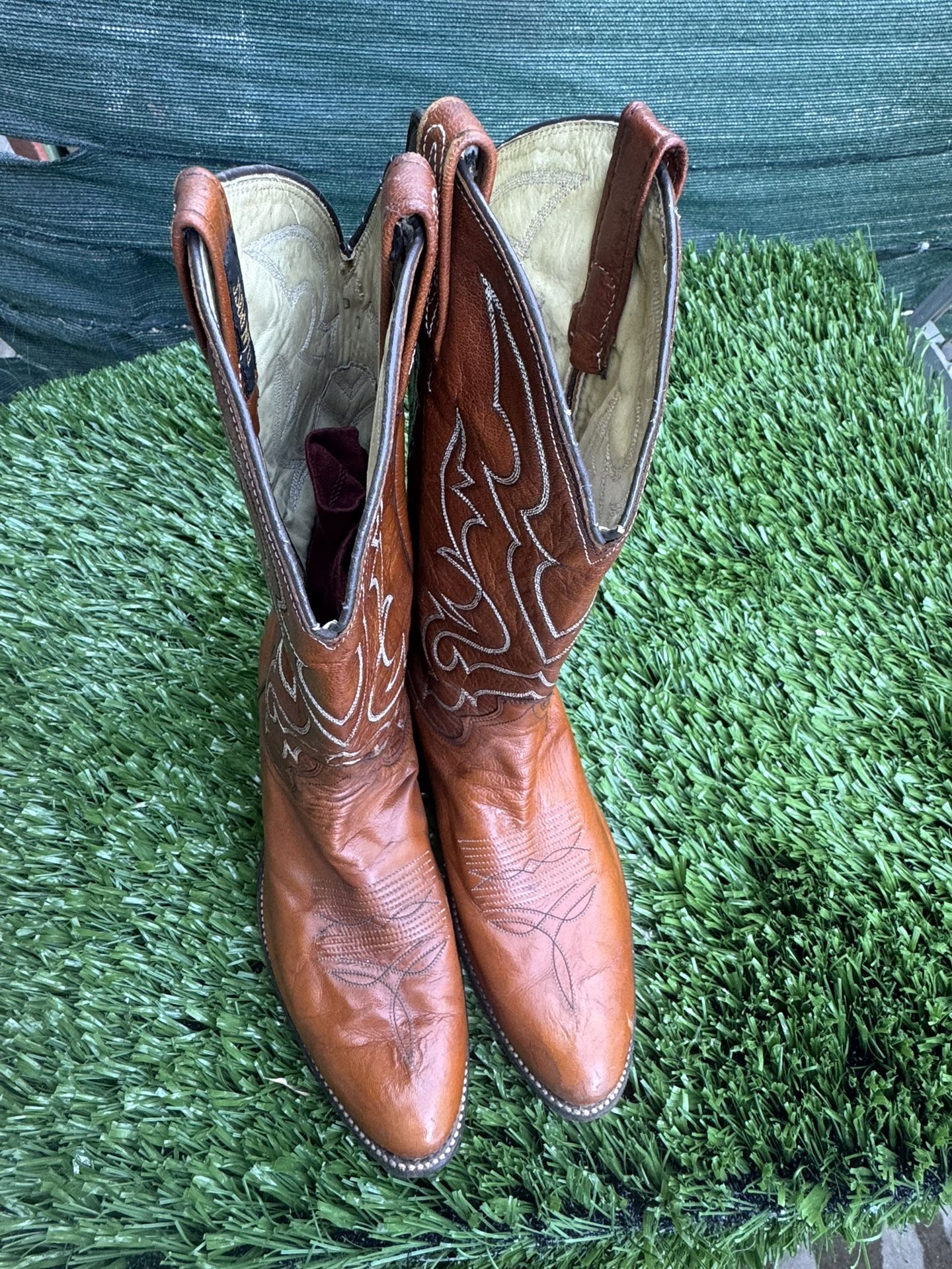 Dan Post Leather Embroidered Design Stitching Boots