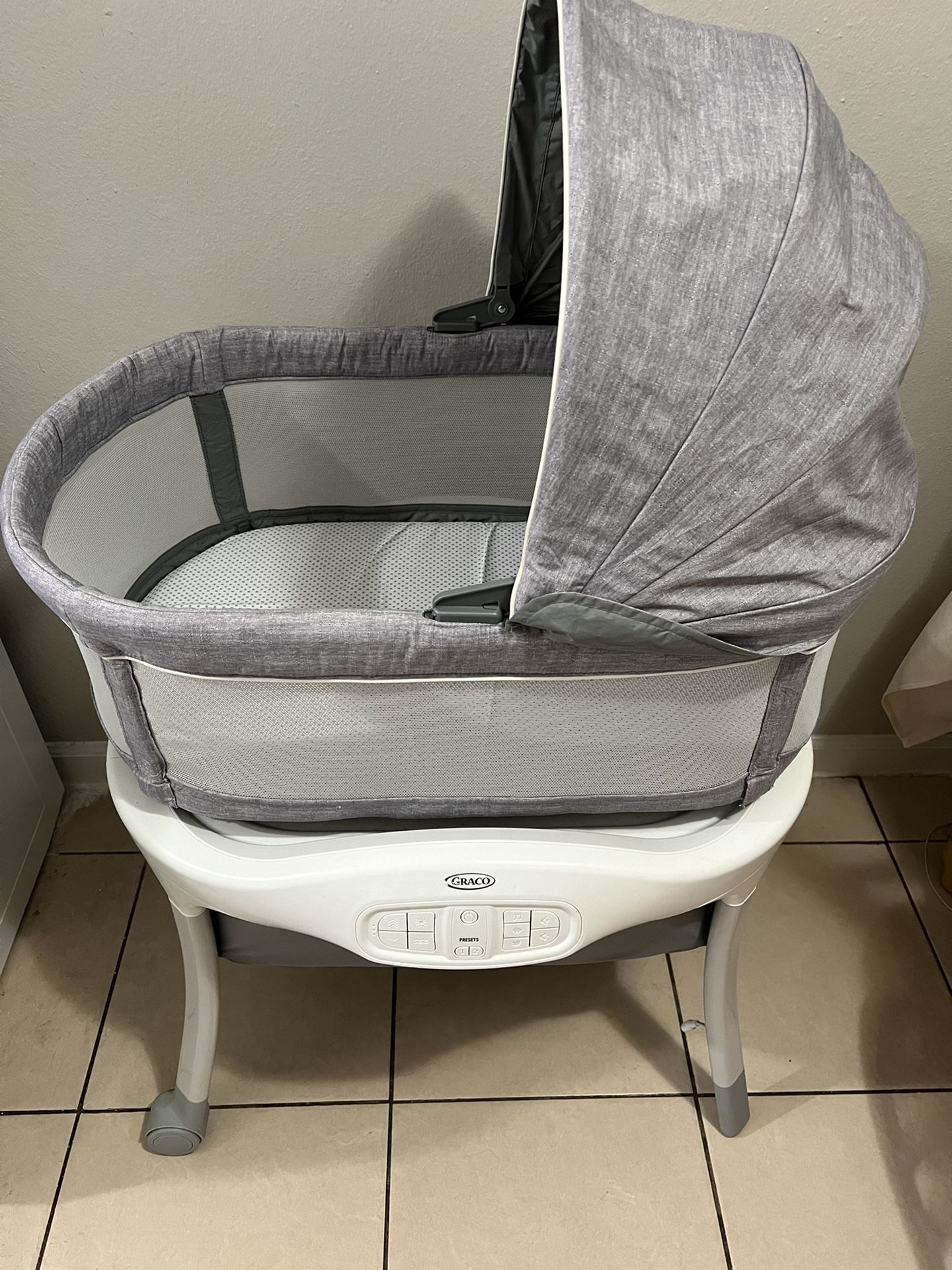 Graco sense 2 soothe bassinet 2025