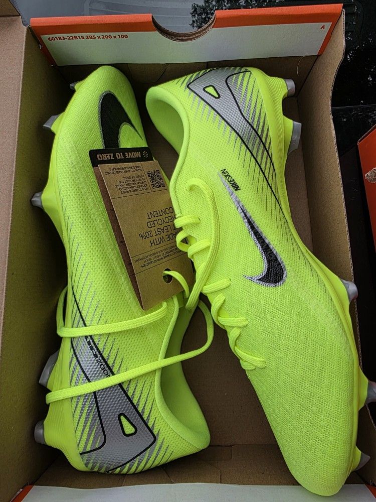 Nike Zoom Vapor 16 Academy FG/MG (Size 10.5)