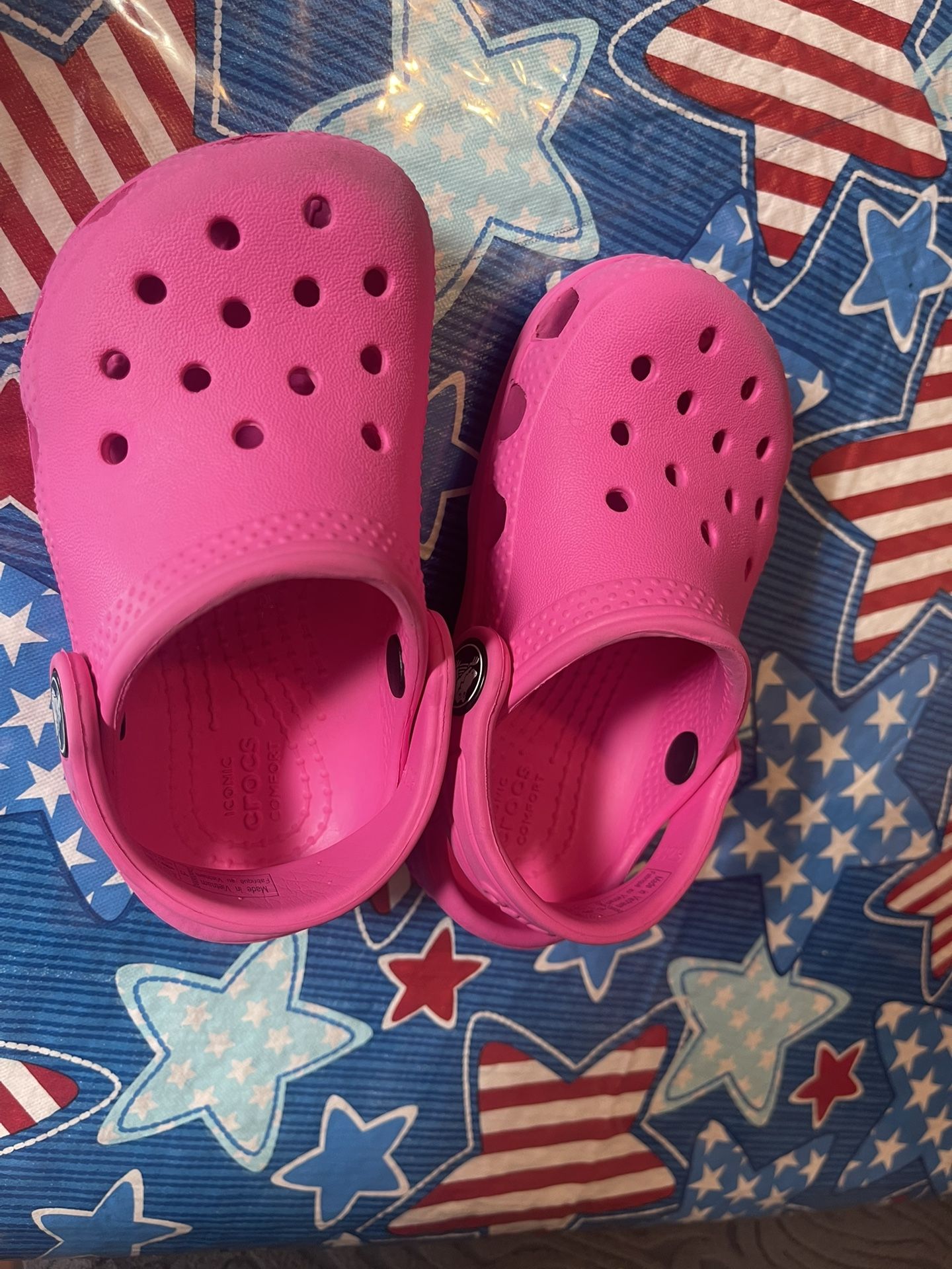 Child Pink Crocks Size Child Size 6