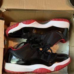 Air Jordan Retro Low Bred 11 Size 7y