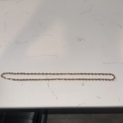 Gold rope chain