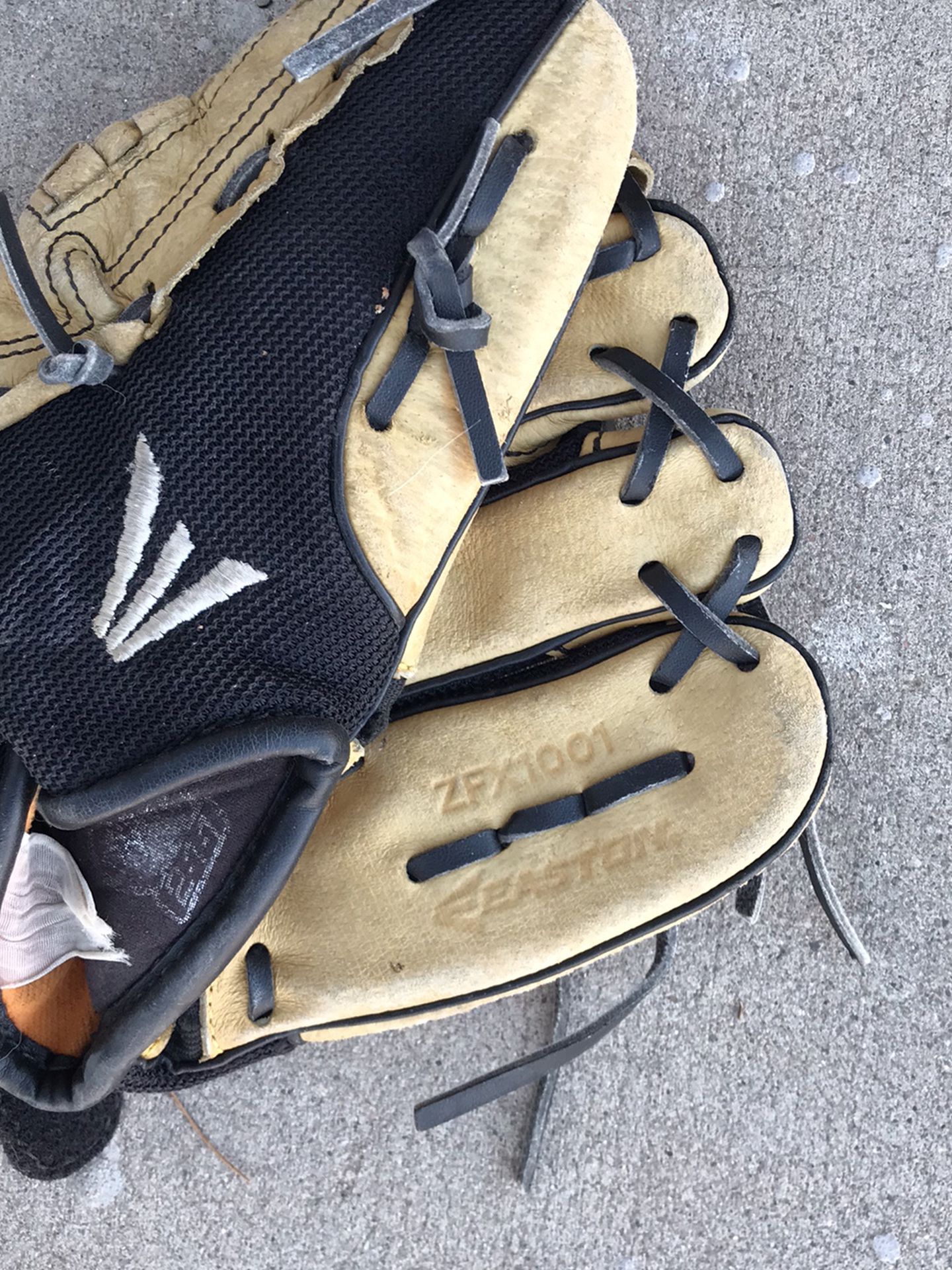 Easton 10” Baseball Glove