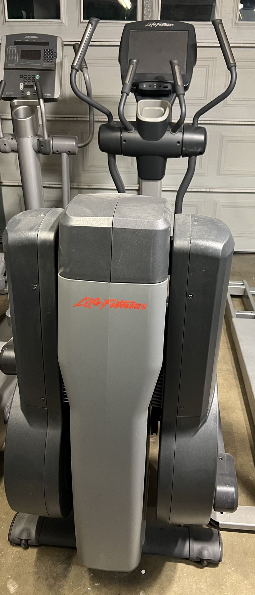 Life Fitness 95X Elliptical Machine