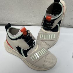 Puma Fenty by Rihanna Avid Trainer Vanilla Ice 367683-04 Women Size 5.5 New In B