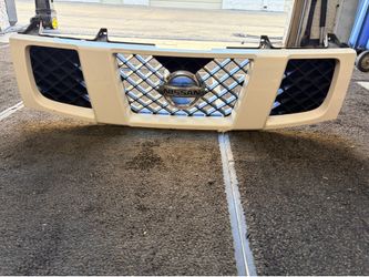 Nissan Titan Grill (2007)