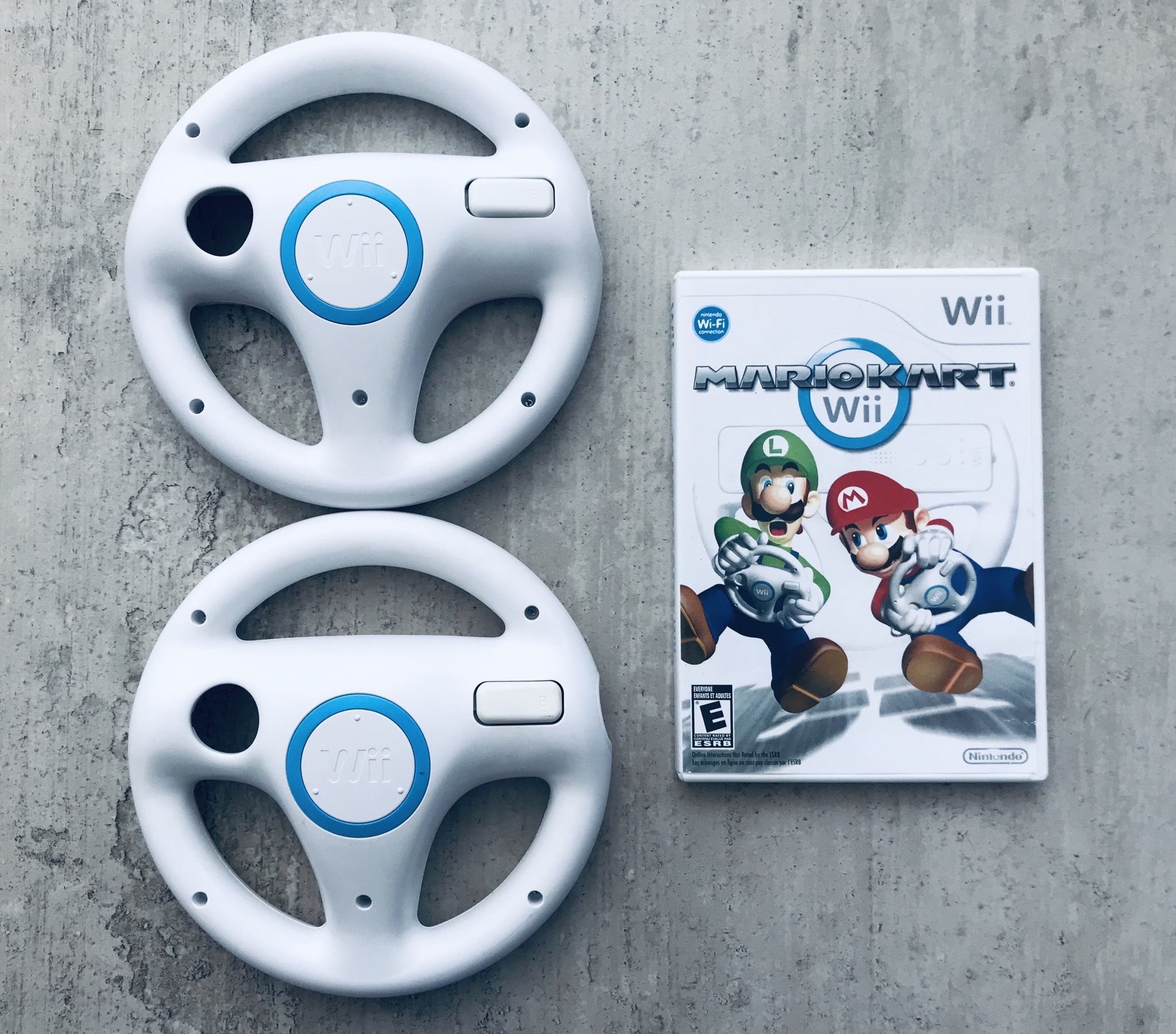 Mario Kart Wii + 2 Wheels for Nintendo Wii