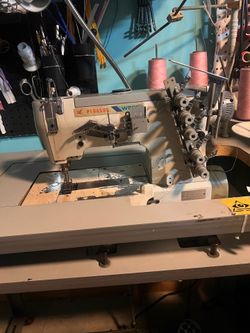 Must Go! Cover Stitch Sewing Machine commercial