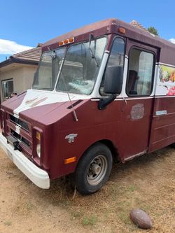 Troka equipada para vender fruta- Truck To Sell Fruit