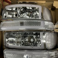 99-06 Gmc Sierra/Yukon Headlights Switch Back Turn Signal