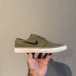 Nike SB Janoski OG Size 9 - NEW