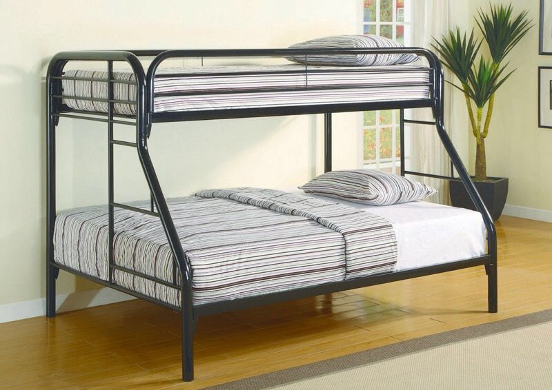 Bunk bed twin & full and 2 mattresa