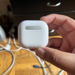 Apple AirPods 4